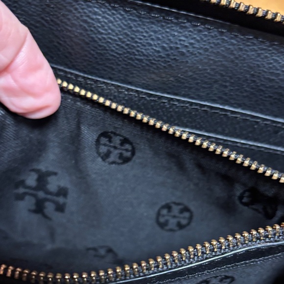 Tory Burch Black and Cream Spotted Wallet - Picture 6 of 13